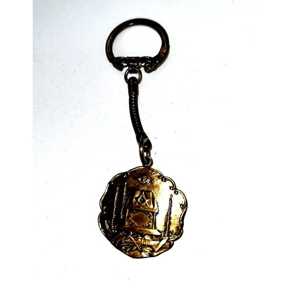 Masonic Vintage Brass 3D Raised Altar Freemason Key Chain 1970s Masons Ring A474 - Picture 3 of 8